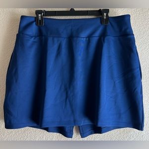XL standard fit women’s Nike golf skirt!